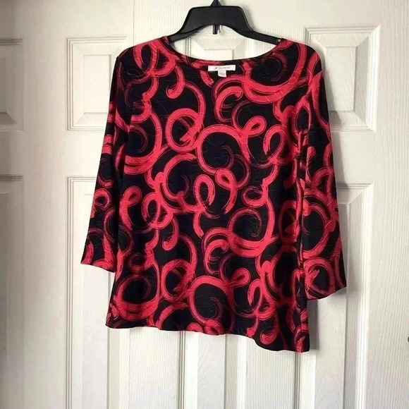 JM COLLECTION PAISLEY RED& BLACK TOP SIZE MEDIUM - Picture 1 of 4